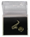 Anstecknadel - Pin - Saxophon in Box