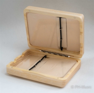 Reed case for clarinet / soprano saxophone for 6 reeds nature