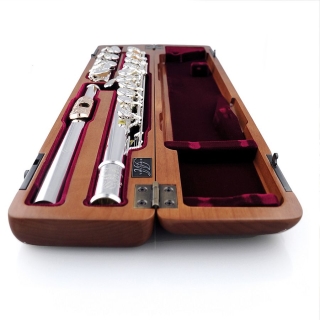 Miyazawa flutes Japan wooden case (with B-foot)